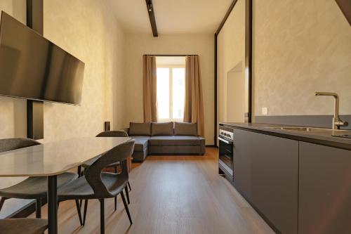 Cavour Suites - Marche