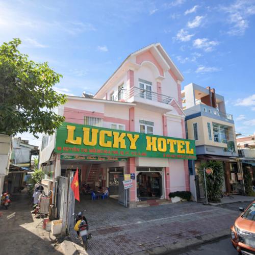 Vista exterior, Lucky Hotel in Tra Vinh