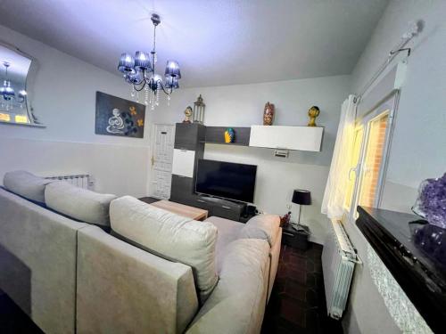 Shared lounge/TV area, Casa Cadalso, Mirador de Gredos, Madrid in Cadalso de los Vidrios