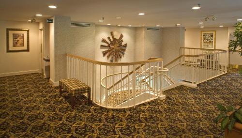 Luxe Studios Nashville Opryland – Nashville, TN