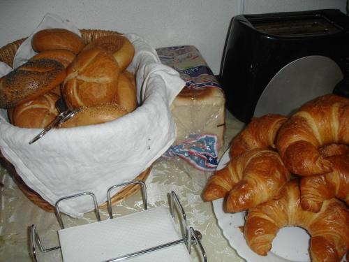 Angel Hotel - image 13