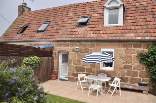 Maison bretonne à 200m de la superbe plage Saint-Guirec à Ploumanac'h - Réf 328 gîte à louer Saint-Guirec