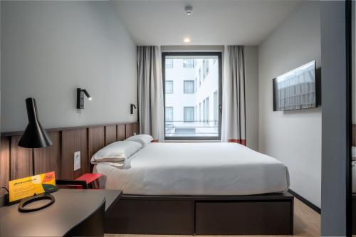 room detail thumbnail 0