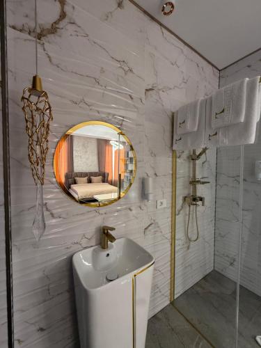 Galactic&Ludmila Suite SPA Room Type - Queen Room with Balcony