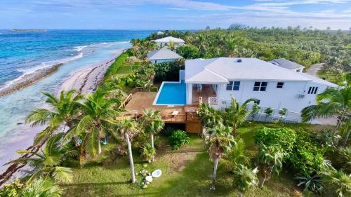 8 Bedroom Ocean Front in Eleuthera Double Bay with pool