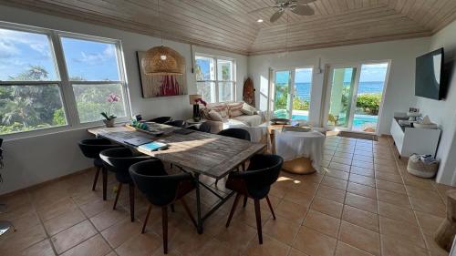 8 Bedroom Ocean Front in Eleuthera Double Bay with pool in Norspalmeto Pointa
