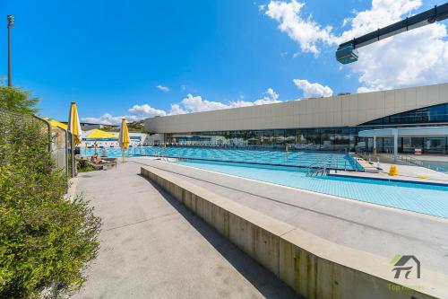 Zetland Sunshine 2 Bedroom 2 Bathroom Apartment in Zetland