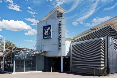 Zetland Sunshine 2 Bedroom 2 Bathroom Apartment in Zetland