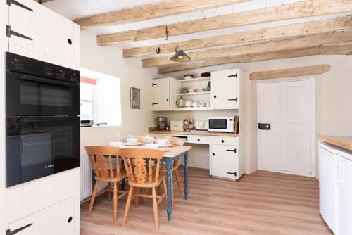 Hansel Cottage in Strete