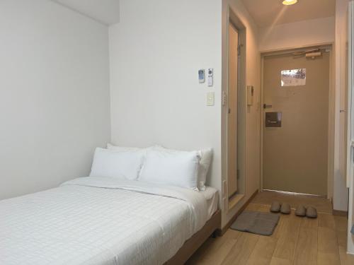 CraftFlat Komagome 503, a compact studio at excellent location