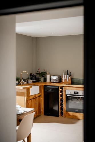Kitchen, BATH Luxury Georgian Flat in Combe Down