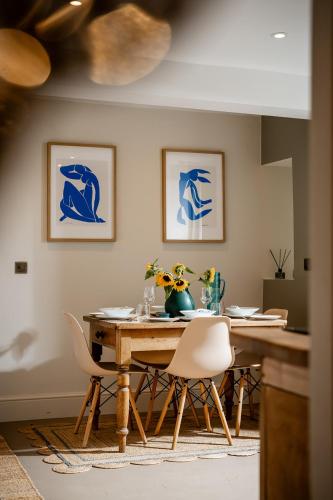 Facilities, BATH Luxury Georgian Flat in Combe Down