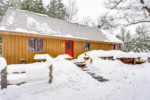 Pere Marquette Riverfront Retreat, Fish On-Site! in Branch Township (MI)