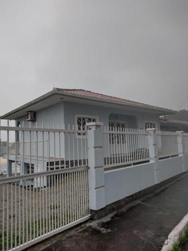 Apartamento 2 minutos da praia in 拉戈伊尼亞