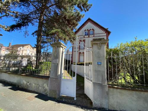 Studio lumineux Cabourg plage & commerces à pied (Studio lumineux Cabourg plage & commerces a pied) in 卡布爾市中心