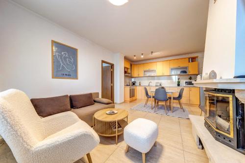Two-bedroom Apartment in the Heart of the Rhodopes by Flat Manаger in Pamporovo