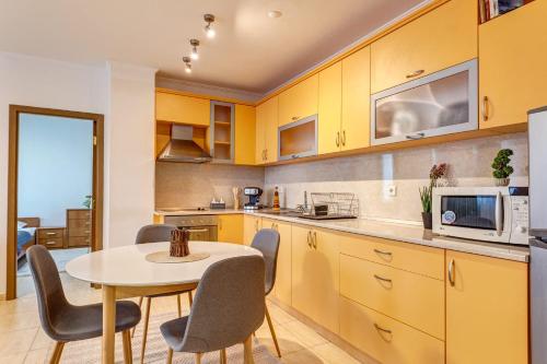 Two-bedroom Apartment in the Heart of the Rhodopes by Flat Manаger in Pamporovo