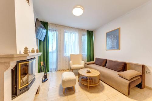 Two-bedroom Apartment in the Heart of the Rhodopes by Flat Manаger in Pamporovo