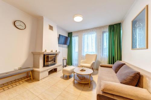 Two-bedroom Apartment in the Heart of the Rhodopes by Flat Manаger in Pamporovo