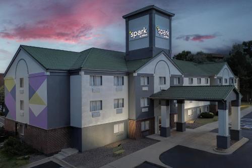 Spark by Hilton Lakewood Denver Southwest - 숙소 외관