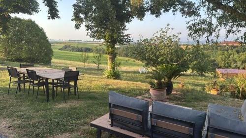 Dārzs, Chic & Nature Gîte - Domaine du Verdier, Lauragais (Chic & Nature Gite - Domaine du Verdier, Lauragais) in Cintegabelle