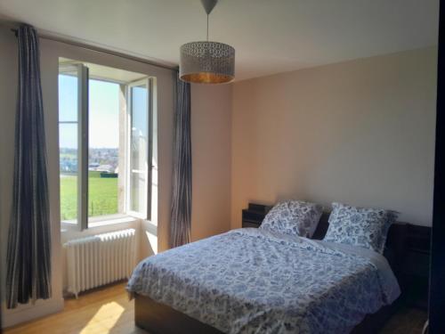 Grande chambre lumineuse - Chambre d'hôtes - Villedieu-les-Poêles-Rouffigny