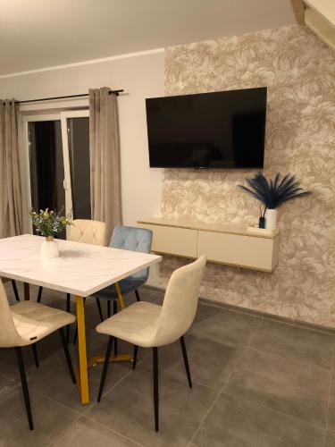 Apartamenty LilaRóż (Apartamenty LilaRoz) in Wielkie Leźno