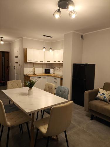 Apartamenty LilaRóż (Apartamenty LilaRoz) in Wielkie Leźno