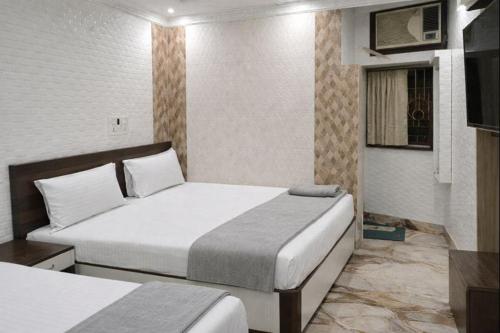 TAIBA HOTEL - Mirza Ghalib Street in Kolkata