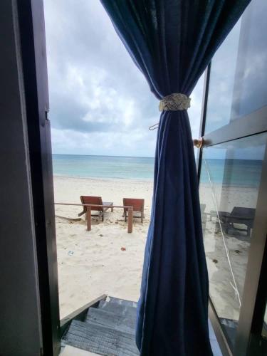 DEWATI ROOMSTAY B&B in Lang Tengah