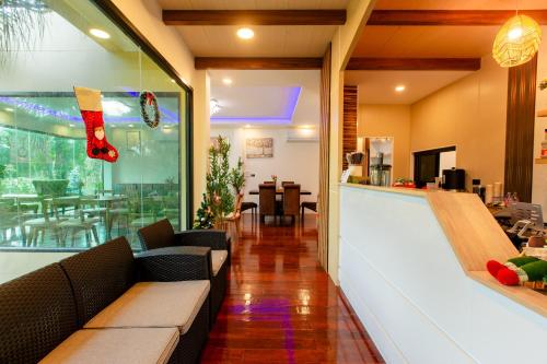 Restaurant, Phutara Treehouses in Ban Ta Khun