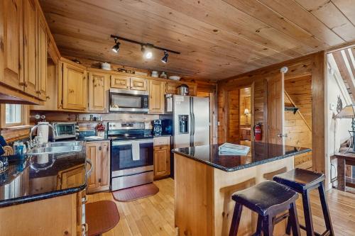 Jacobs Ridge Hideaway in Chestnut Gap, USA
