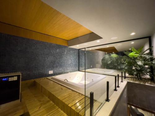 Hot spring bath, Motel Caricia (Adult Only) in Madureira