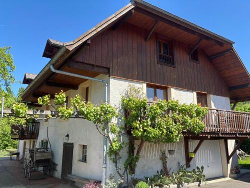 la maison de la Felicidad in Marcellaz-Albanais