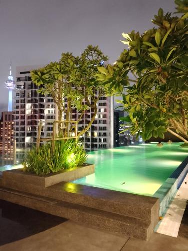 majestic residence klcc rooftop pool - image 6