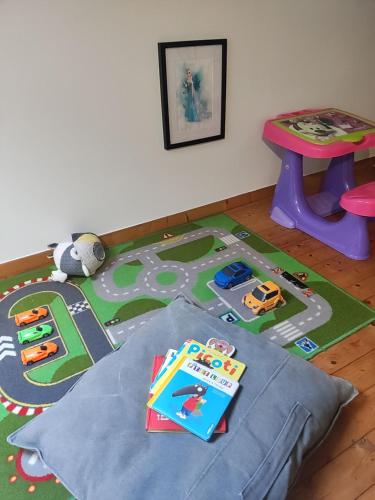 สิ่งอำนวยความสะดวกเพื่อการสันทนาการ, La Crécynade - near Disneyland and Parrot World (La Crecynade - near Disneyland and Parrot World) in เครซี-ลา-ชาเปล