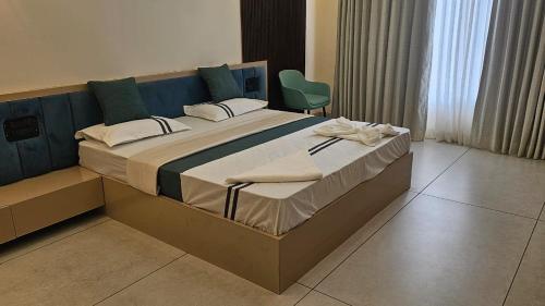 hotel ashirwad in Wadgaon