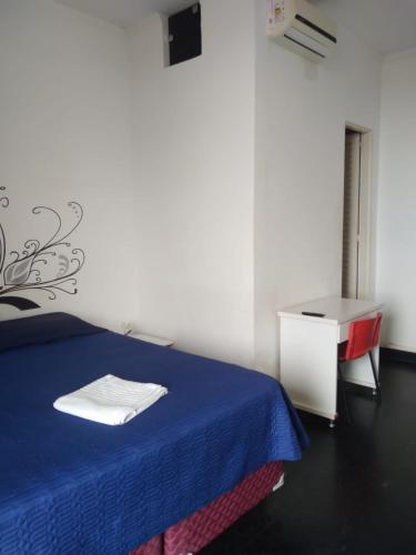 2 double beds, 1 twin bed
