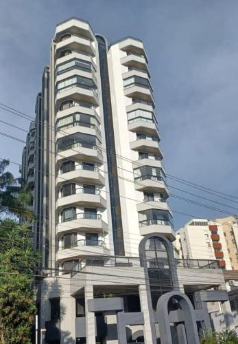 FLAT CENTRAL PARK APTO DE FRENTE ao Parque da Luz- Florianópolis-SC – khách sạn tại Centro