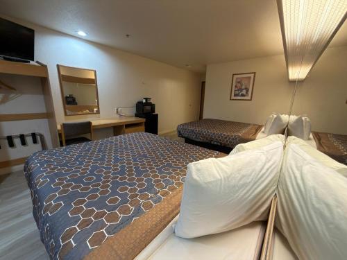 Americas Best Value Inn and Suites Ada - image 8