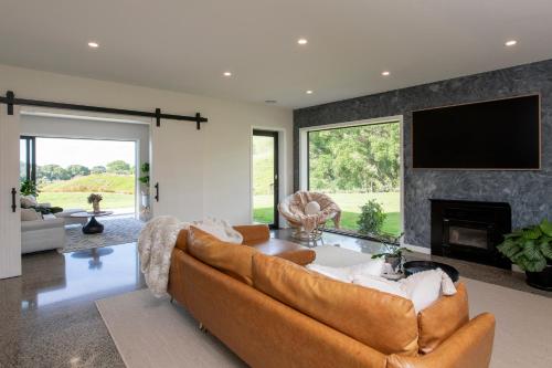 Spacious 5 Bed Home 2 Mins to Beach in Gisborne