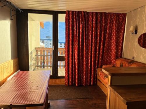 Résidence Serac - CHARMANT STUDIO POUR 3 PERSONNES BIEN EQUIPE AVEC BALCON EXPOSE SUD MAE-7774