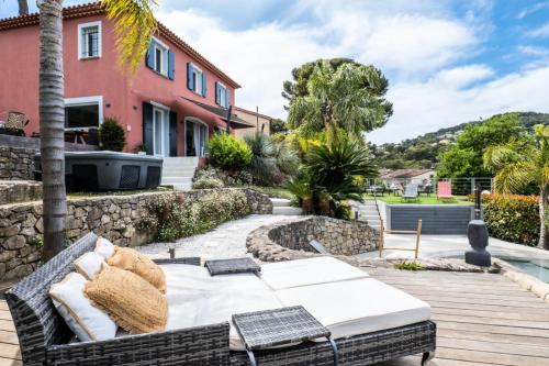 Garden, Residence Villa 5 Chambres Hauteurs De Golfe, Piscine & Jacuzzi - Villa 5 chambres hauteurs de Golfe in Trois Moulins