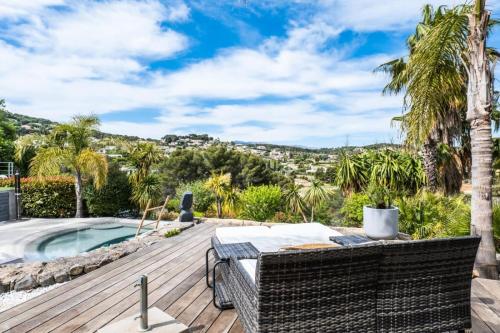 Residence Villa 5 Chambres Hauteurs De Golfe, Piscine & Jacuzzi - Villa 5 chambres hauteurs de Golfe in Trois Moulins