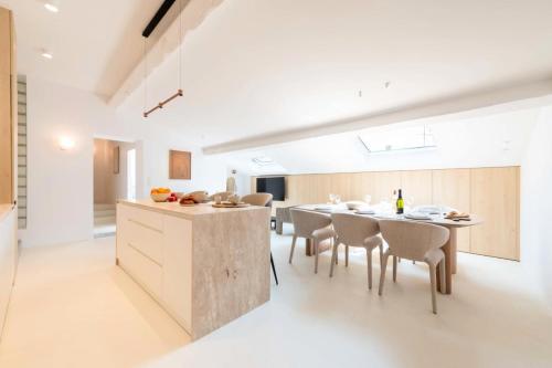 Résidence 4p Duplex Mansardé, Cœur De Cannes - 4P Duplex Mansardé, Cœur de Cannes MAE-3103