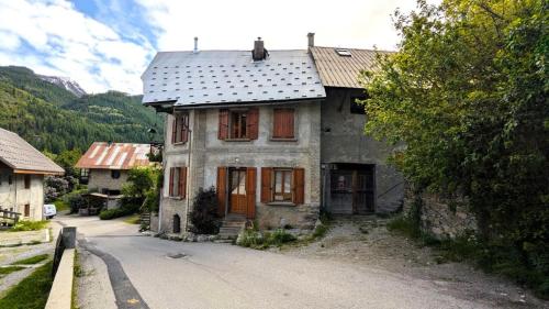 Residence Le Rosier-vallouise - Appartement authentique a Vallouise – Une escapade pleine de charme  in Vallouise