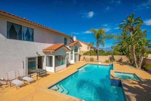 Marbella Lane - Revitalizing Getaway w Pool – khách sạn tại Rowland Heights