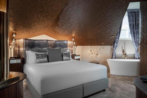 room detail thumbnail 0