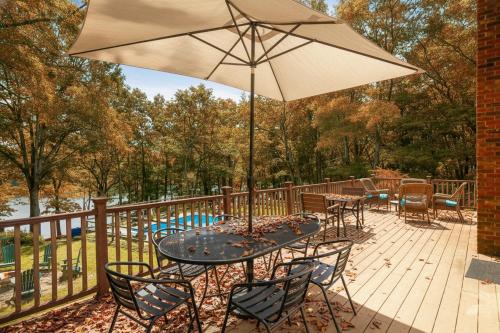 A környék, Private Lakefront with Pool, Hot Tub, Firepit, Pets in Bushkill (PA)