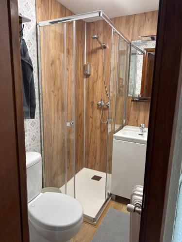 Hostal La Sierra Cabárceno (Hostal La Sierra Cabarceno) in Sarón